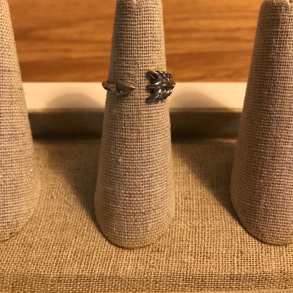 SOLD!  Stella & Dot Gilded Arrow Ring